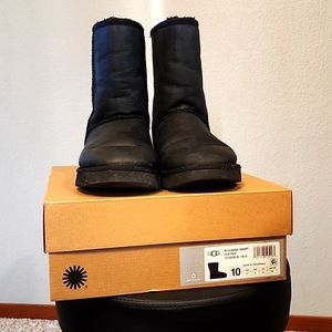 UGG AUSTRALIA  Classic Short Leather Boots SZ 10